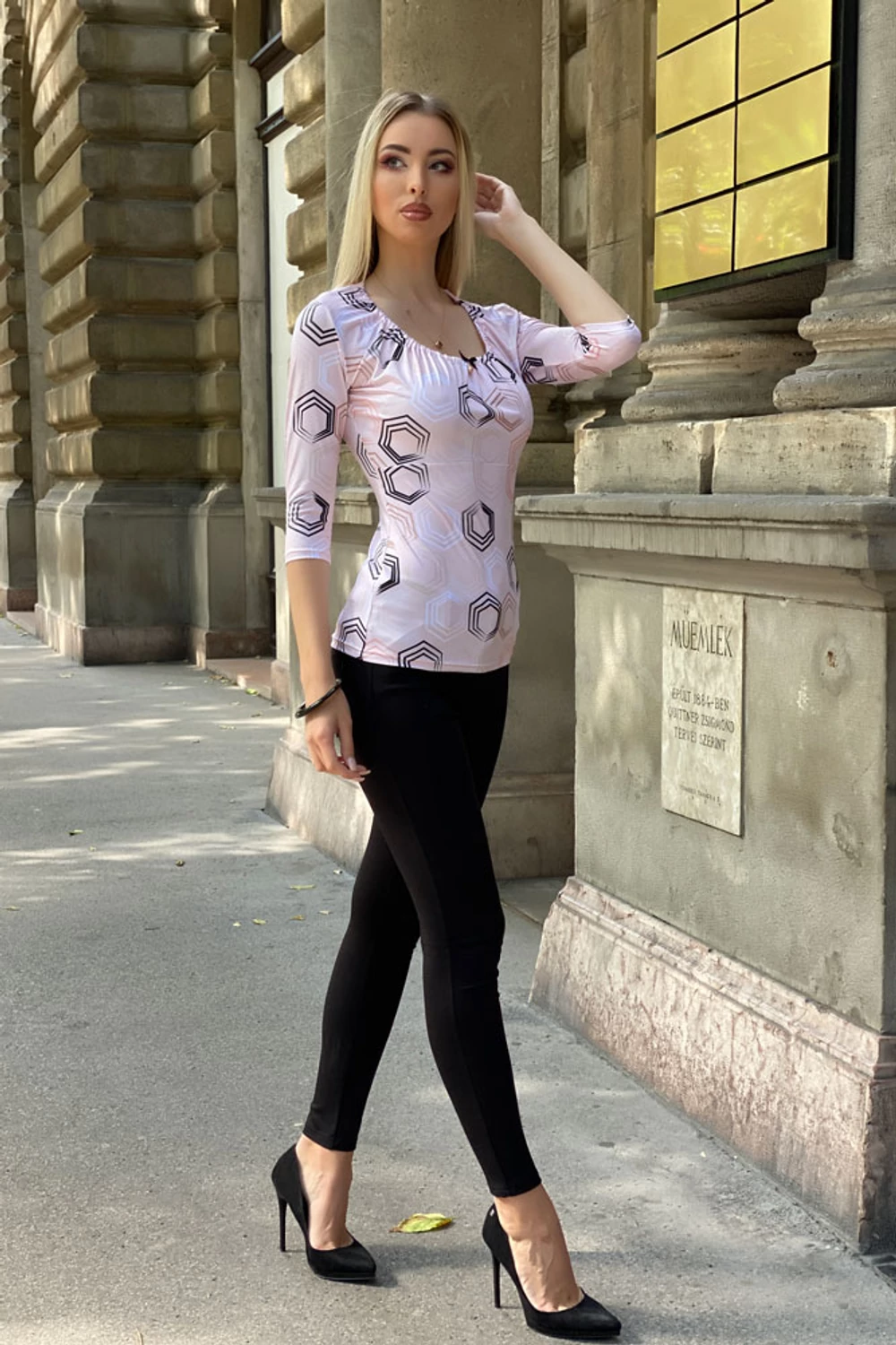 Ginie póló - geometriai mintás Ginie póló - geometriai mintás