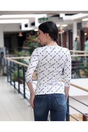 V nyakú L'LUISA apróbetűs 3/4-es ujjú felső - fehér alap